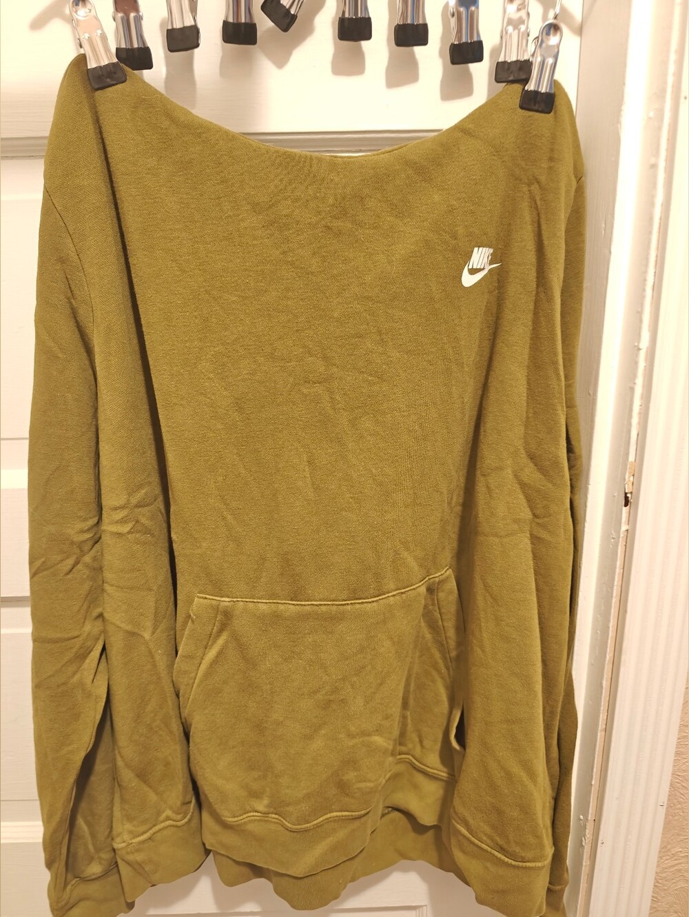 Women's olive green Nike hoodie with a white Swoosh logo Size XXL